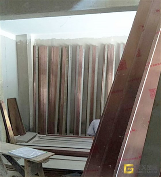不銹鋼工程門(mén)套安裝