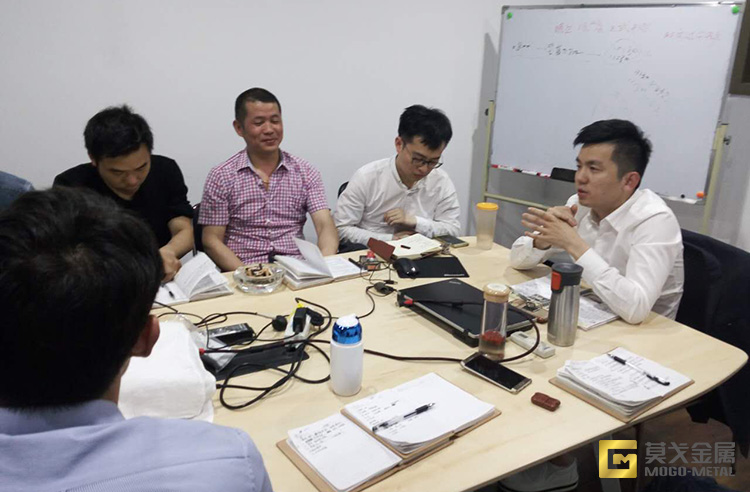 不銹鋼屏風(fēng)會(huì )議